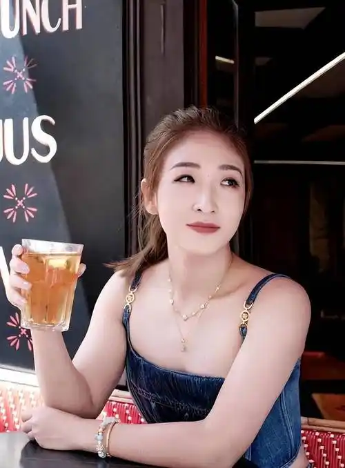 世界杯预选赛积分榜-出发四川，刘诗雯官宣，正式上任，亮相新岗位，薪酬曝光